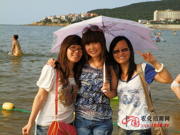 下海時(shí)的歡聲笑語(yǔ)