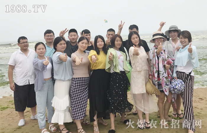 火爆人游青島