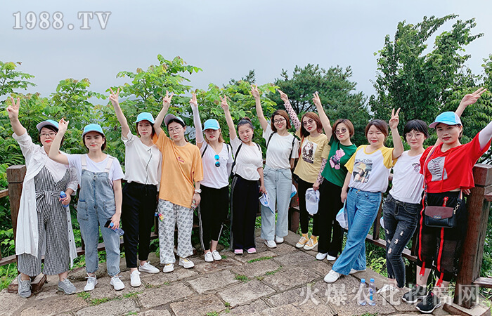 緬懷革命先烈 弘揚(yáng)大別山精神